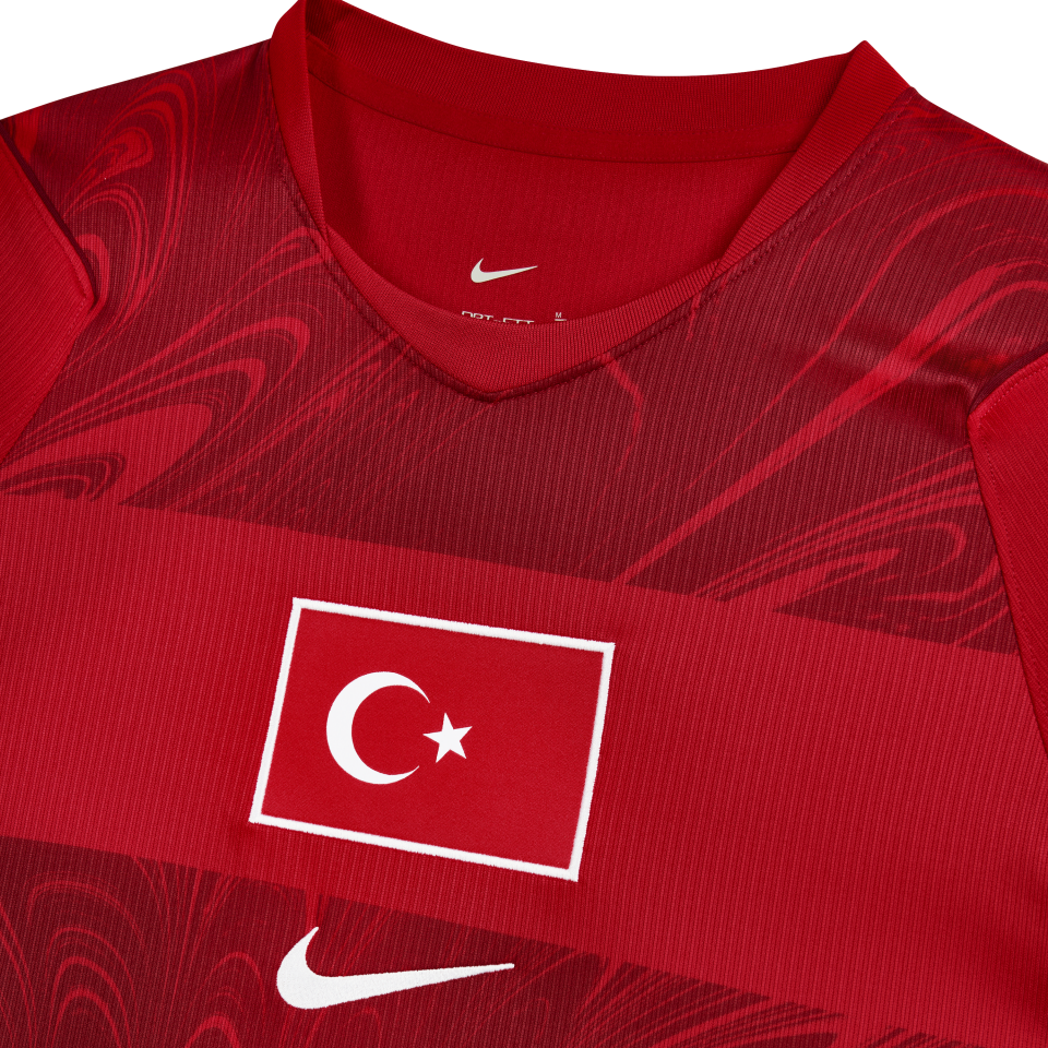 Türkiye Milli Takım Nike 2026 İç Saha Stadyum Forması - Kırmızı L