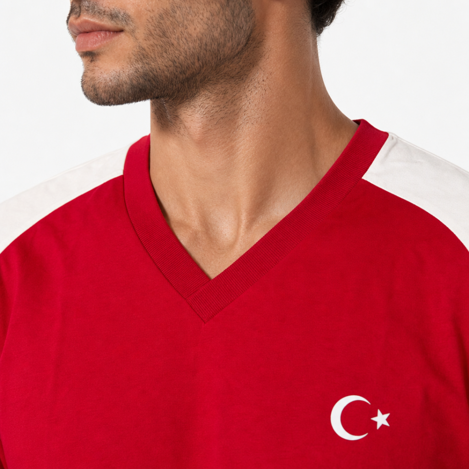 Türkiye Milli Takım Ay-Yıldız Baskılı V Yaka T-SHİRT