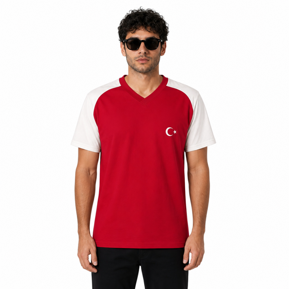 V YAKA AY-YILDIZ BASKILI T-SHİRT L